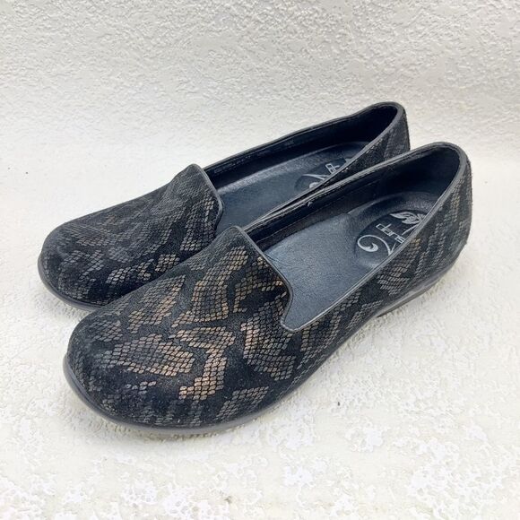 Dansko 'olivia' Loafer Flat Shoe Sz 37 US 6.5 - 7 Black & Bronze Snake Embossed - Picture 2 of 16